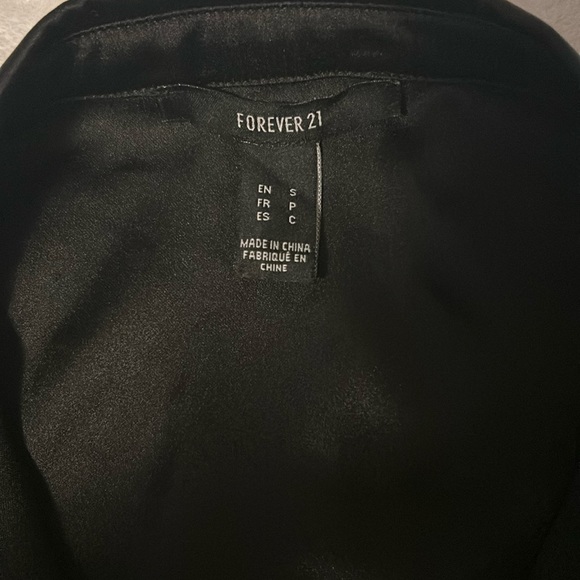 Black Forever 21 Blouse - Picture 3 of 3